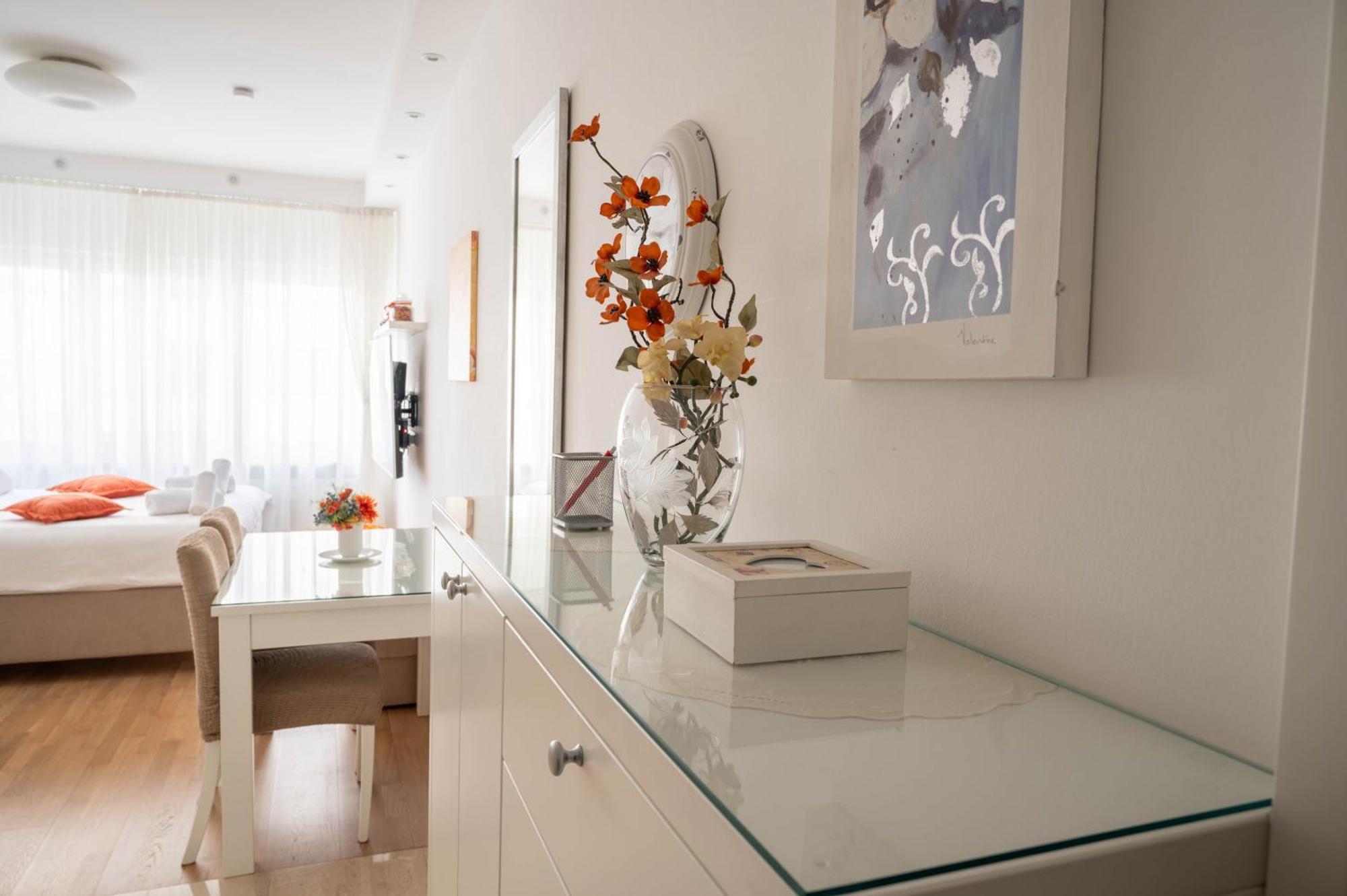 Apartments Zagreb West Екстериор снимка